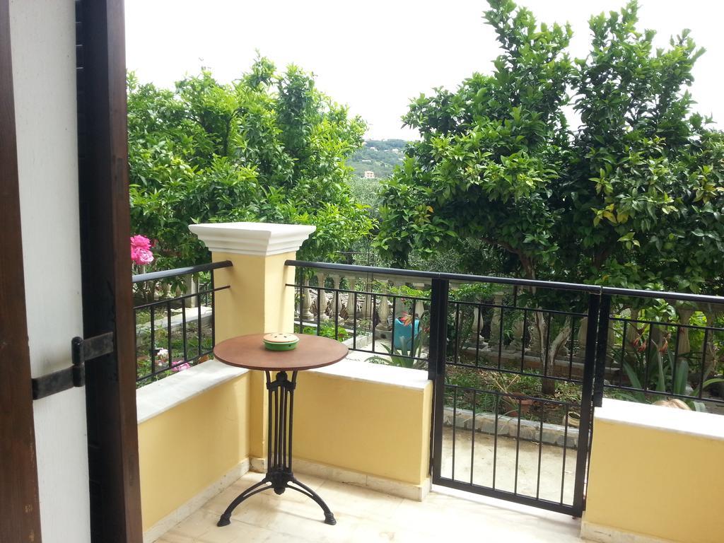 Villa Helen Arillas  Luaran gambar