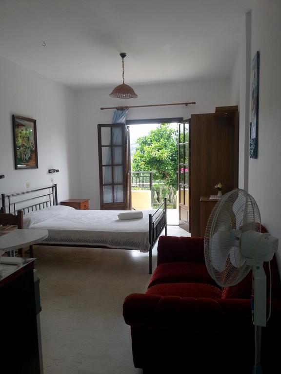 Villa Helen Arillas  Luaran gambar