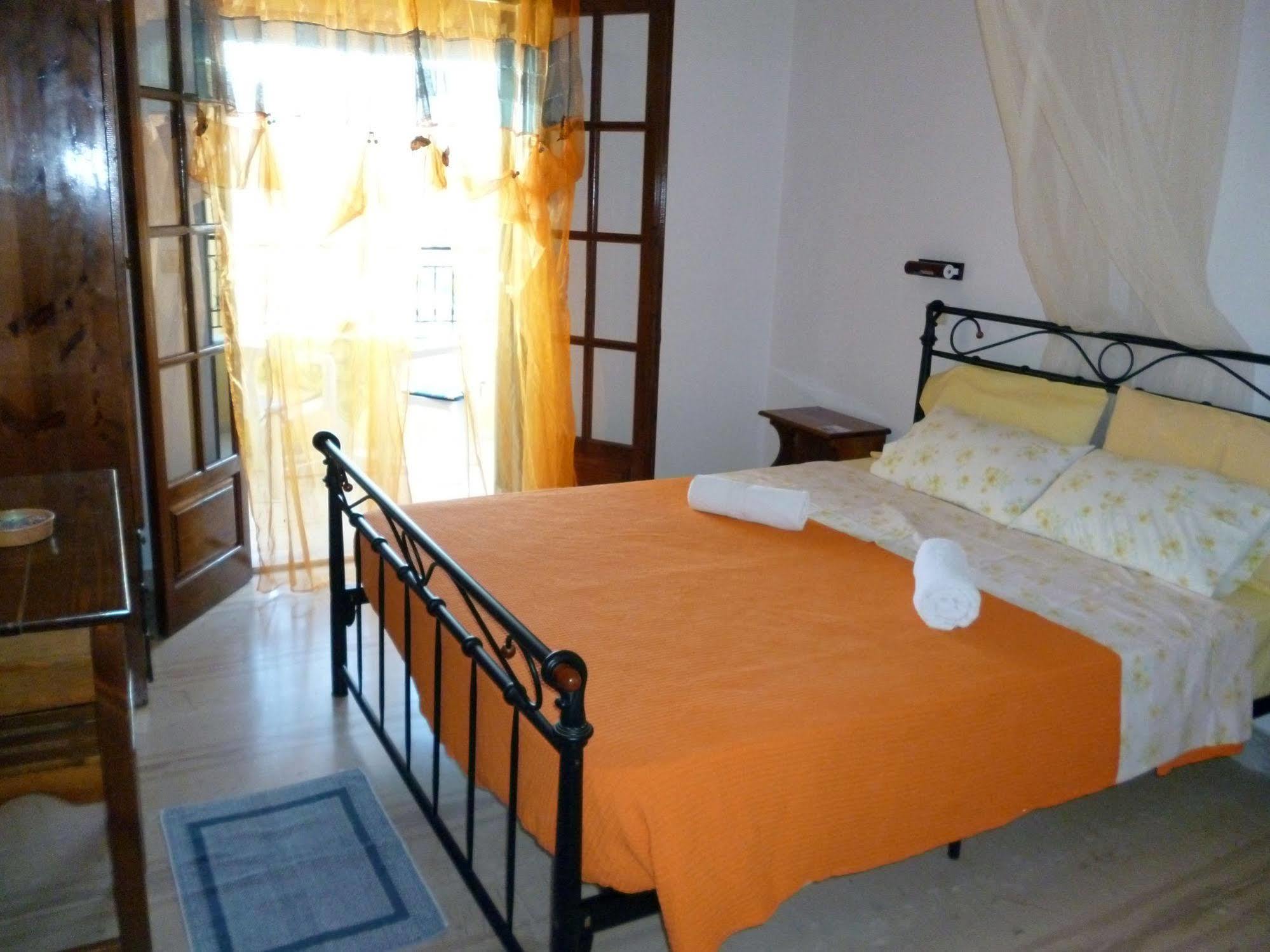 Villa Helen Arillas  Luaran gambar