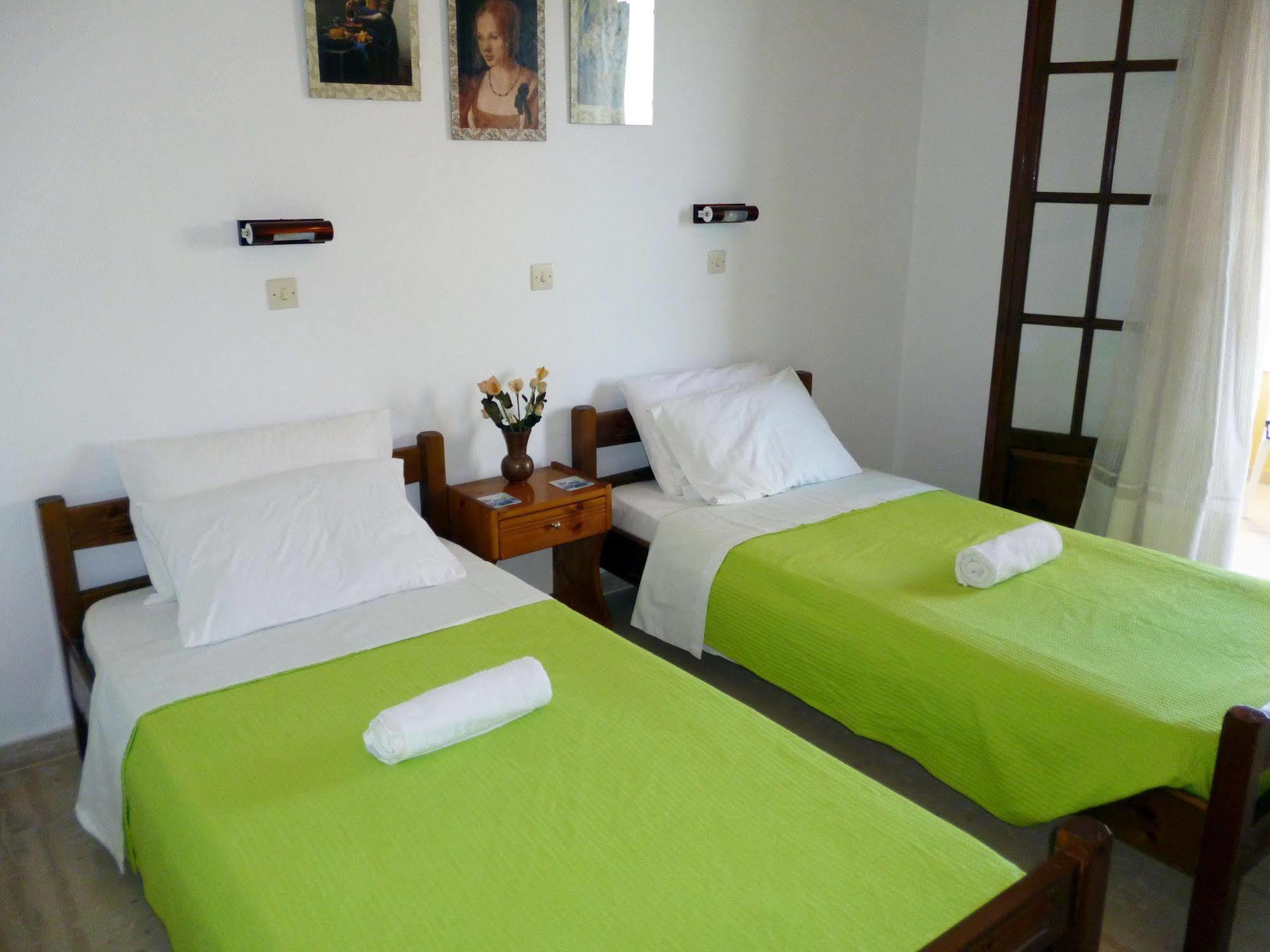 Villa Helen Arillas  Luaran gambar