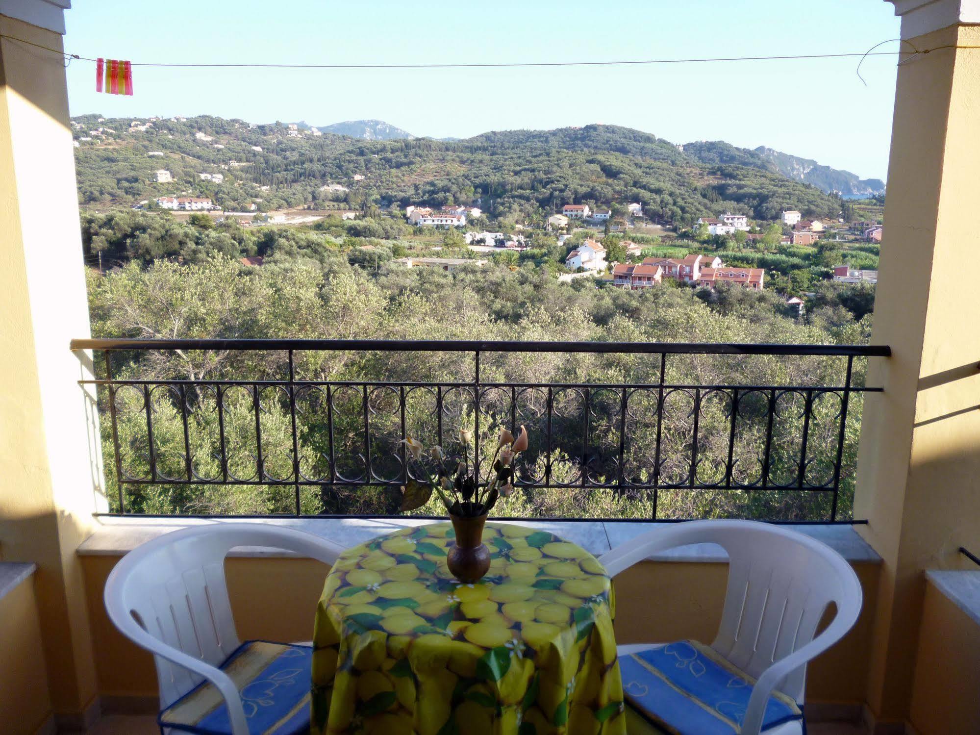 Villa Helen Arillas  Luaran gambar
