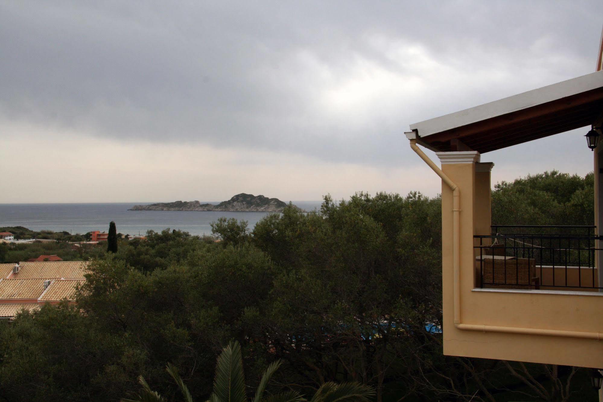 Villa Helen Arillas  Luaran gambar