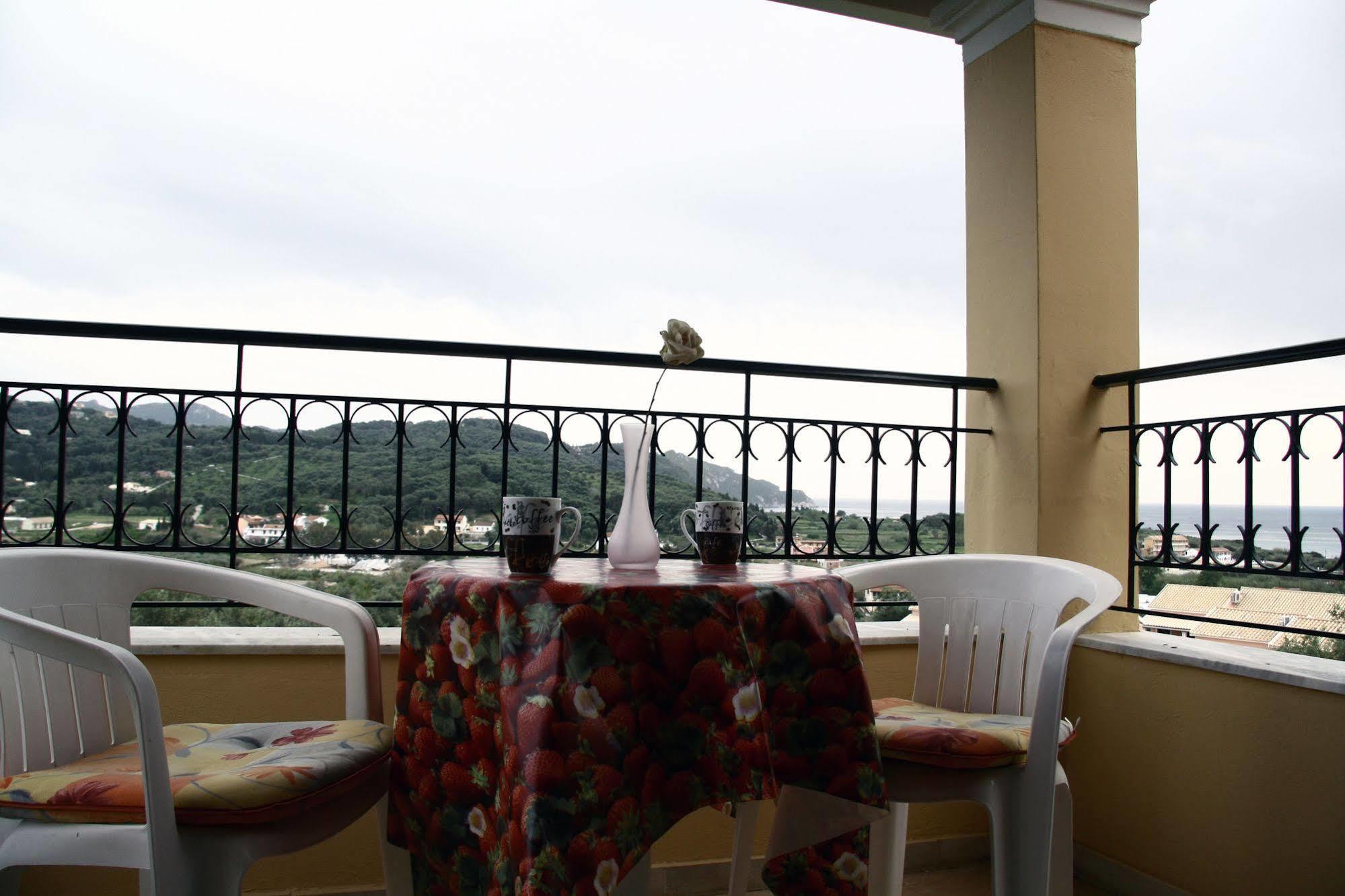 Villa Helen Arillas  Luaran gambar